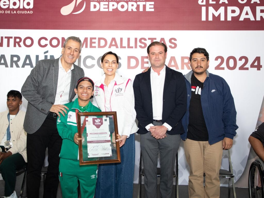 Entrega Pepe Chedraui reconocimientos a atletas olímpicos y paralímpicos de París 2024
