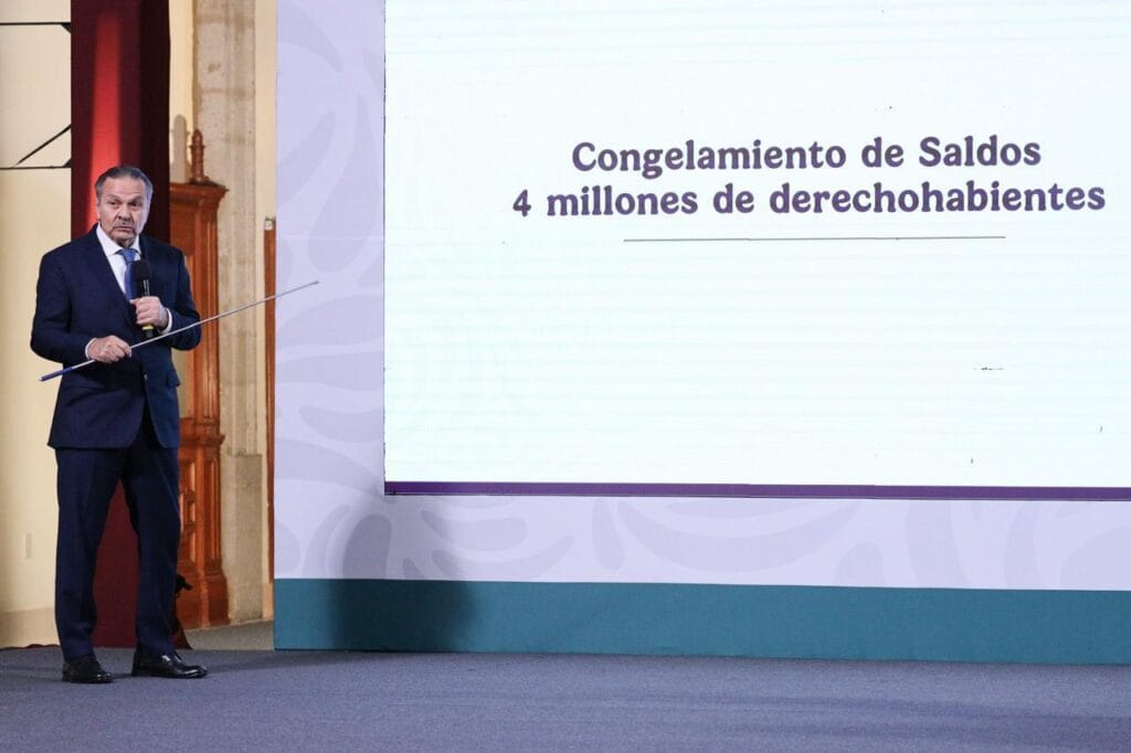 Director General del Infonavit presenta avances de la construcción de viviendas y congelamiento de créditos