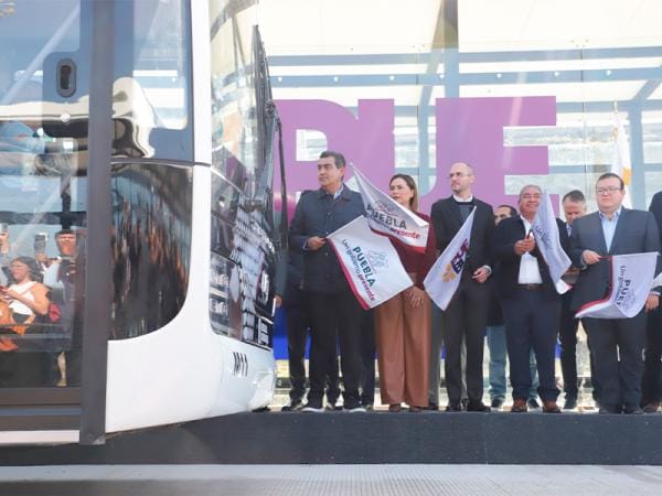 Fortalece gobierno de Sergio Salomón conectividad; inicia sistema metropolitano de transporte