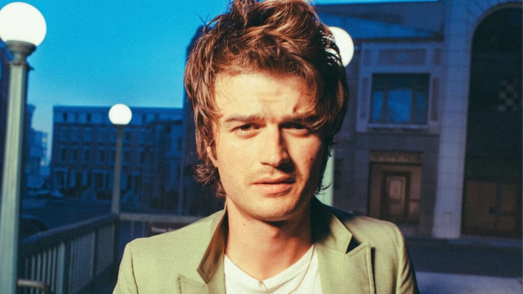 Joe Keery de "Stranger Things" anuncia nuevo álbum y gira mundial