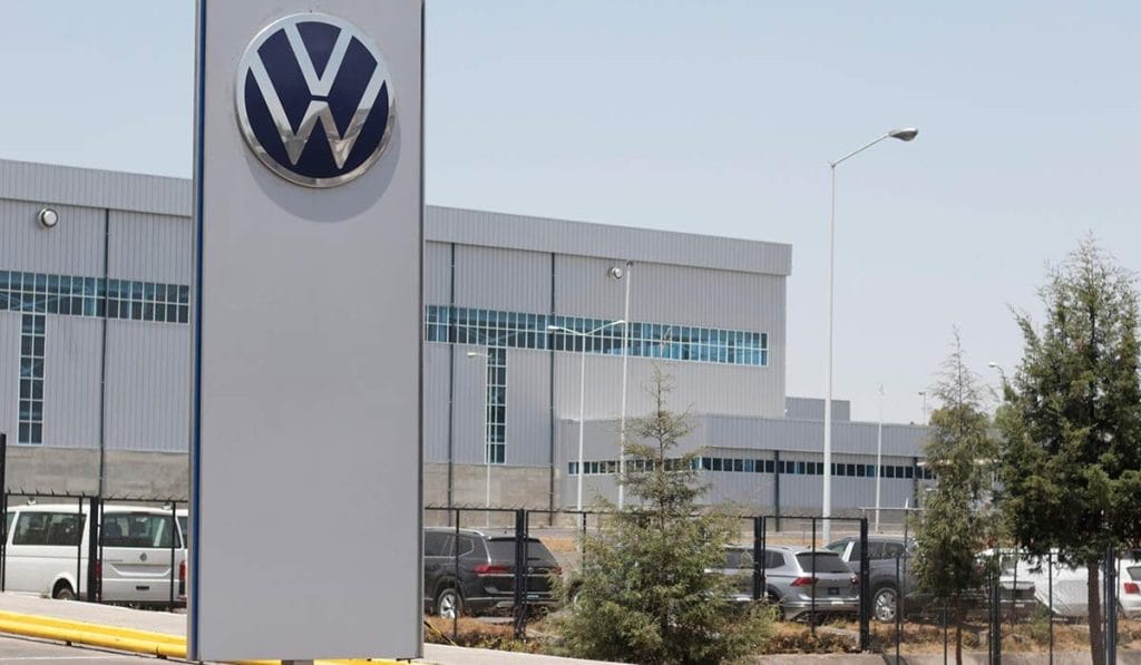 ¡Volkswagen despedirá a 200 trabajadores y subcontratará a una nueva proveedora!