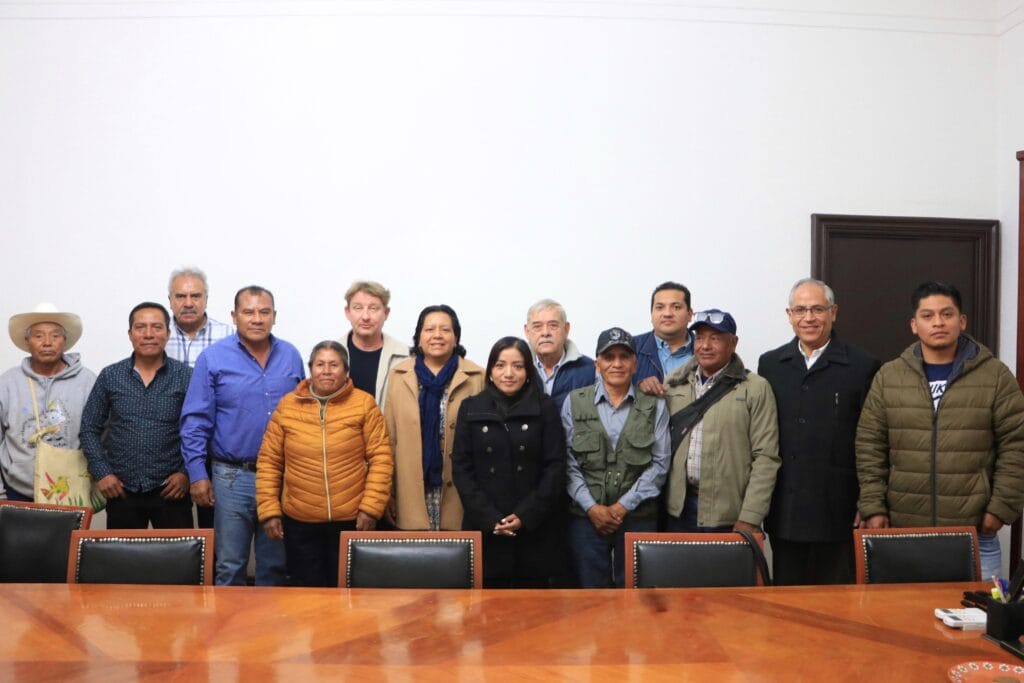 SDR se reúne con productores de aguacate de la región de Atlixco