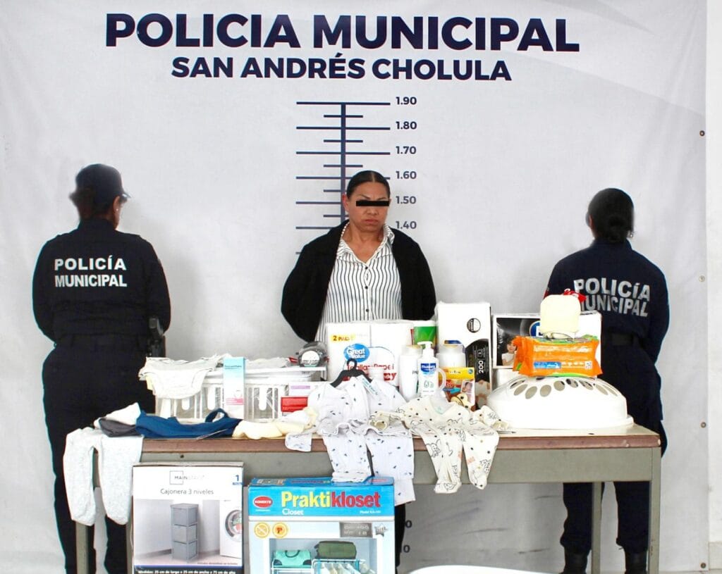 Detiene Policía de San Andrés Cholula a presunta responsable de robo a comercio