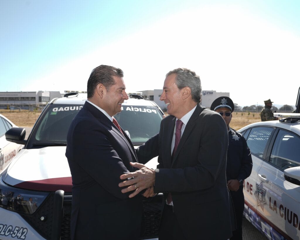 Presentan a Armenta y a Chedraui, patrullas que se integrarán a la SSC del Gobierno de la Ciudad 
