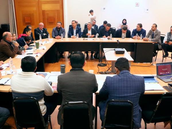 Gobierno estatal fortalece sectores productivos mediante encuentros con clústeres regionales