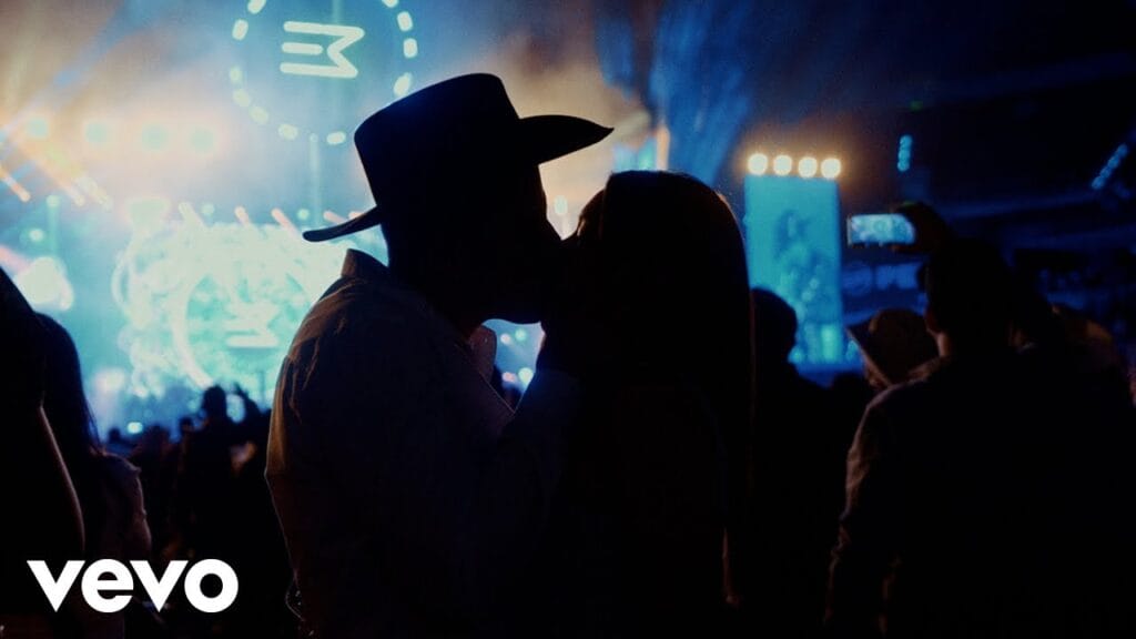 Eden Muñoz estrena "Los Prohibidos en concierto" y lanza el video de "Vanidosa"