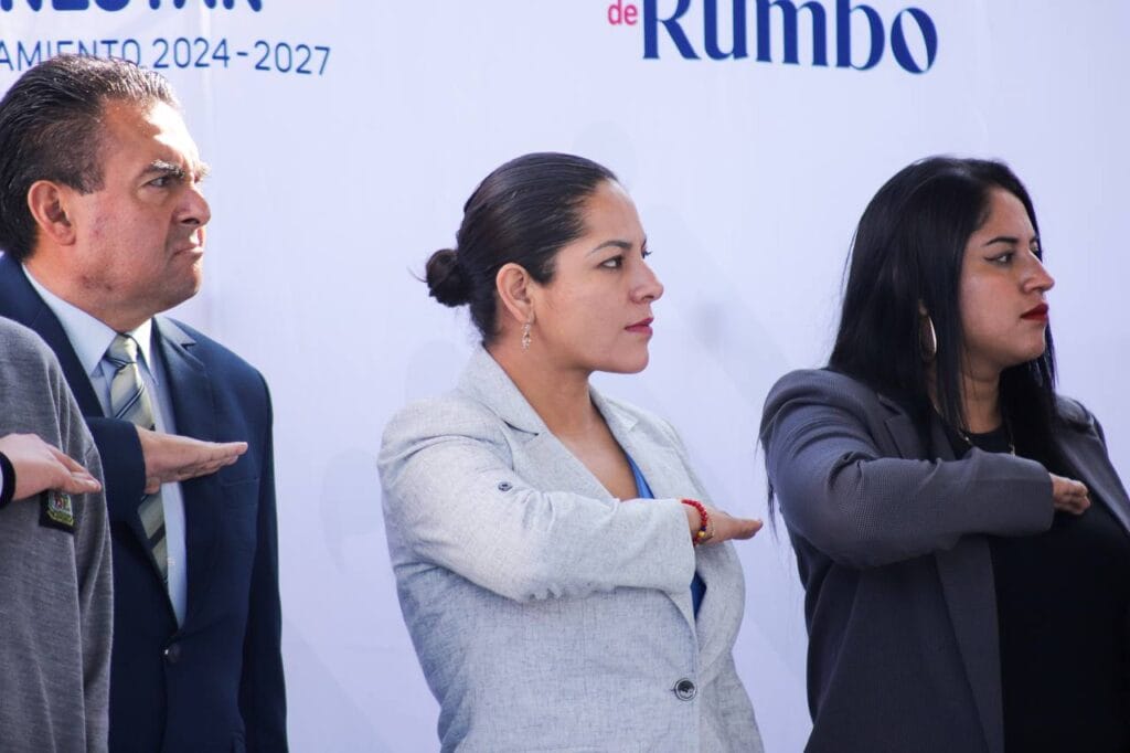 Conviven estudiantes de secundaria con la presidenta municipal de San Andrés Cholula