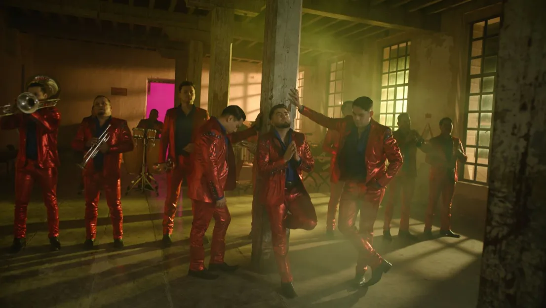 La Arrolladora Banda El Limón lanza su nueva canción “Nunca Te Busqué”