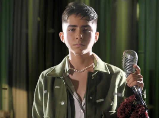 Kevin Aguilar rinde homenaje a Vicente Fernández con una nueva versión de “Un Millón de Primaveras”
