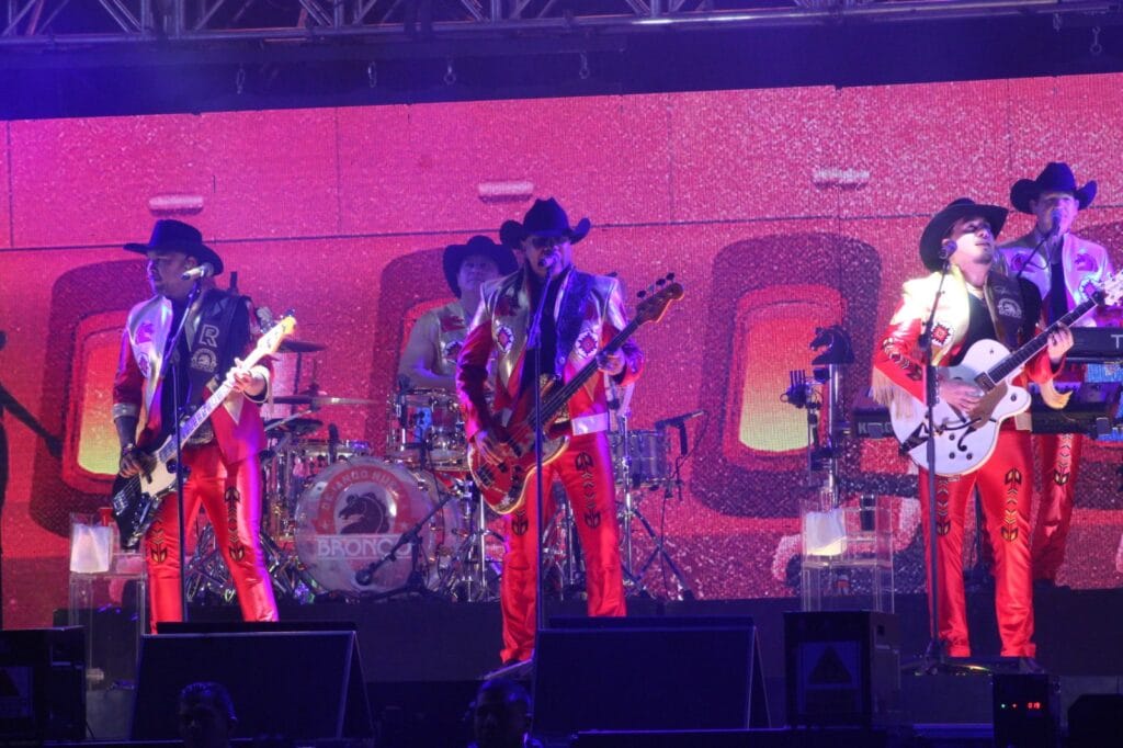 Bronco conquista Puebla con una noche inolvidable de éxitos