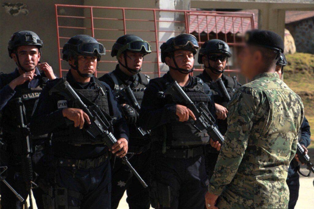 Profesionaliza SSP a policías mediante capacitación en la SEMAR