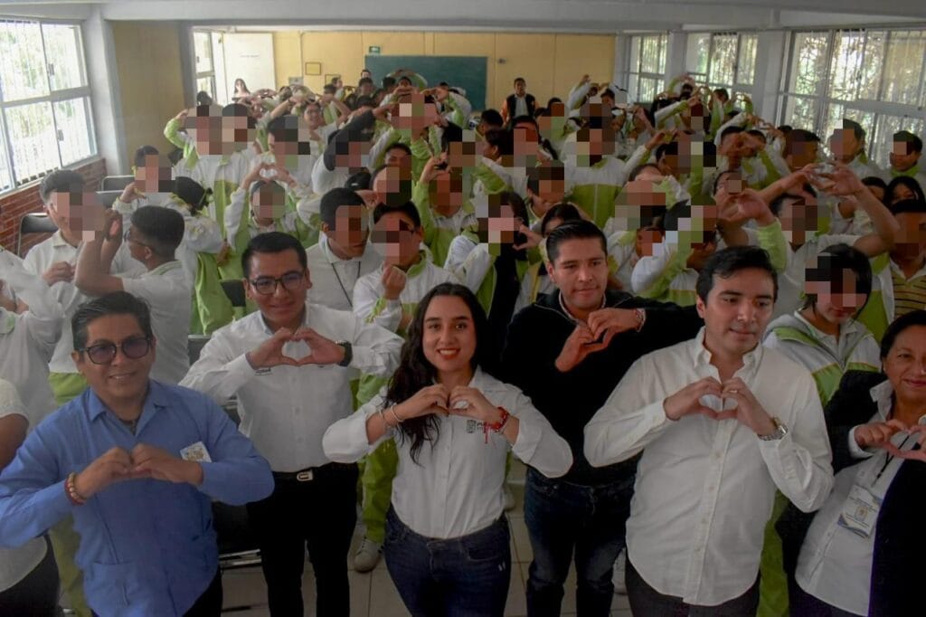 Deporte y Juventud imparte talleres para educación financiera