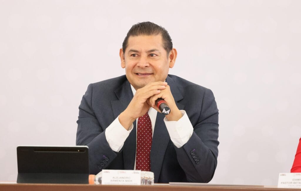 Empresarios solidarios de Ciudad Maderas donan 6.5 hectáreas para vivienda social