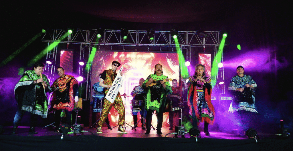 Raymix rinde tributo a la cumbia con su nuevo álbum ‘Raymixes’