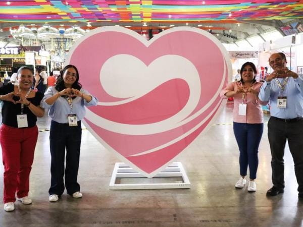 Voluntariado de Anticorrupción se compromete con educación de la niñez indígena