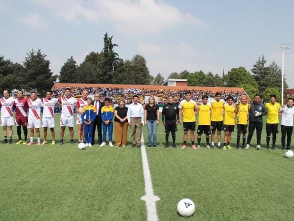 "Chelis" regresa a las canchas para celebrar a la niñez poblana