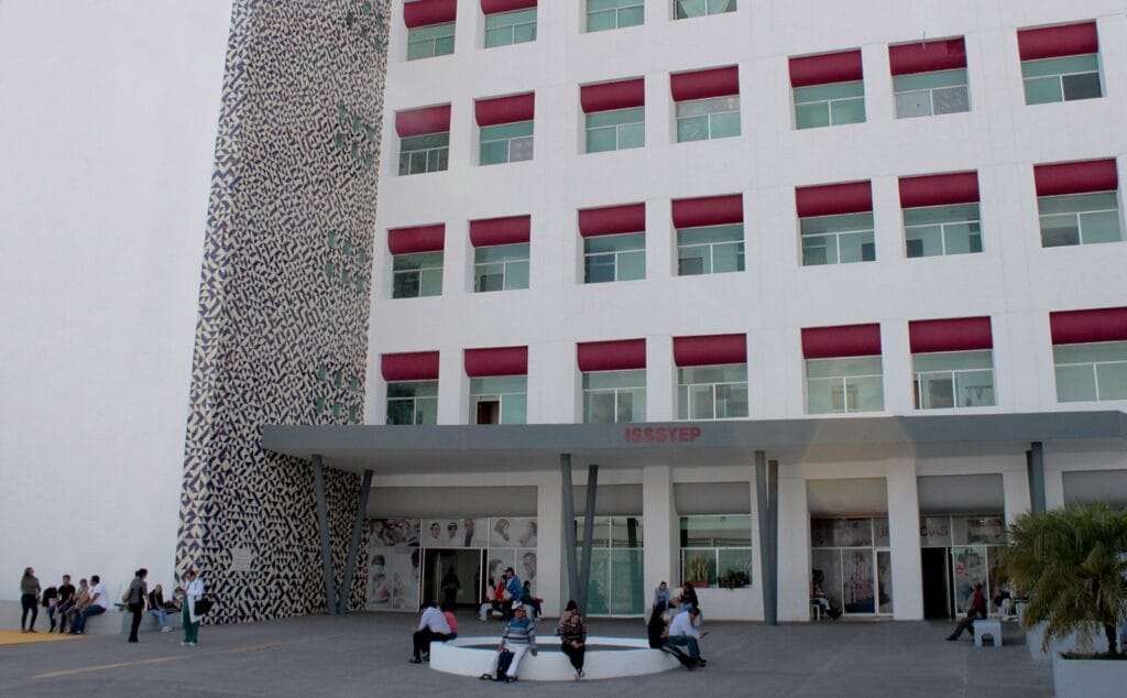 ISSSTEP reduce riesgos asociados con los abortos clandestinos