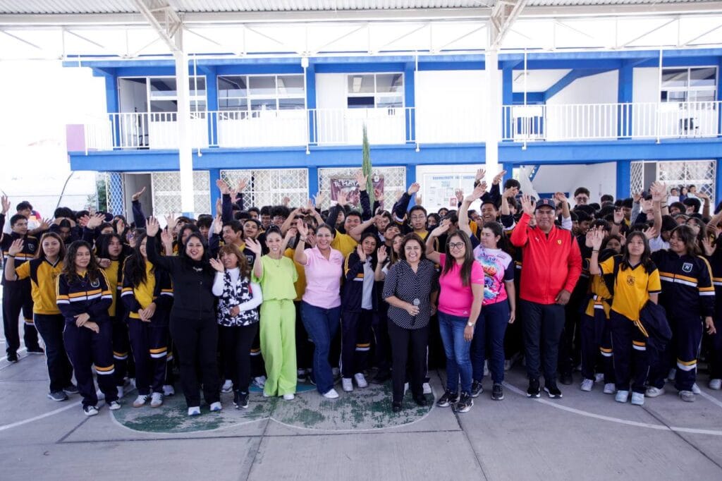 Refuerza Lupita Cuautle apoyo a juventudes con jornadas y talleres informativas