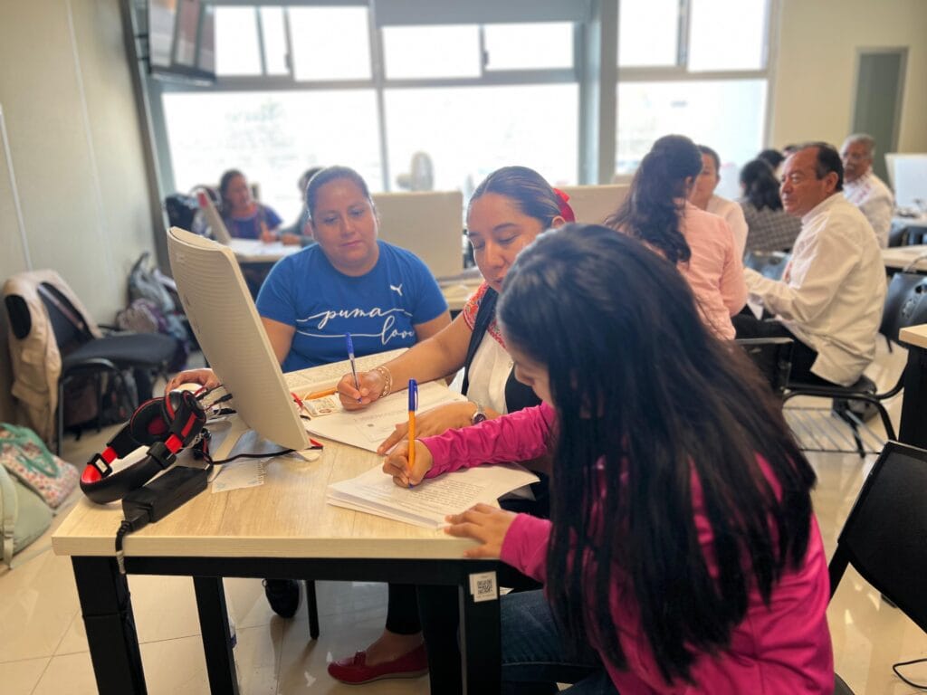 Impulsan dominio de lenguas originarias en docentes de nuevo ingreso