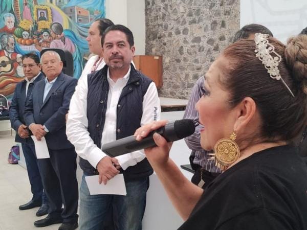 Con sensibilidad y diálogo, Gobierno del Estado y SEDIF atienden a adultos mayores