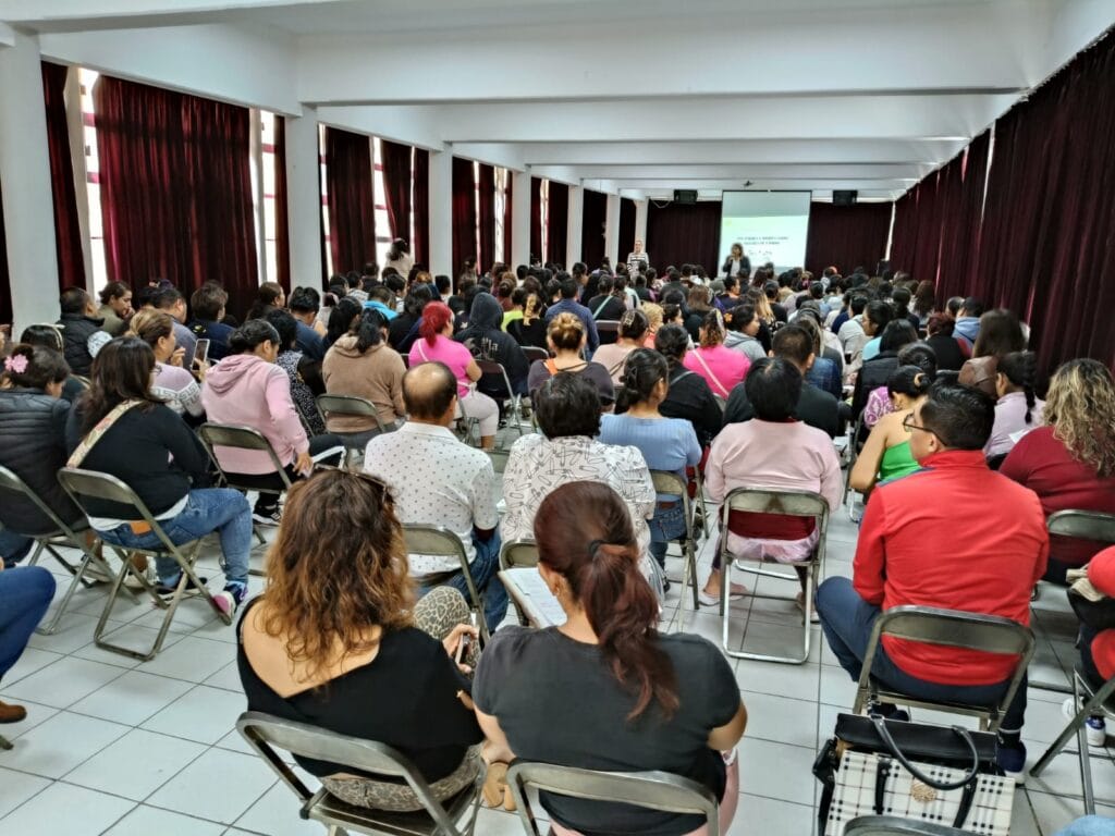 Para tener una mejor sociedad, SEDIF refuerza valores familiares en escuelas