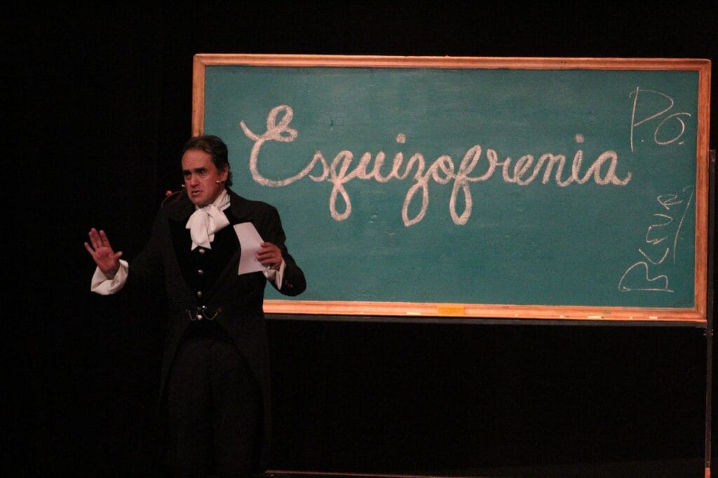 Una noche de “Esquizofrenia” sacude el Teatro Principal con Rafael Perrin
