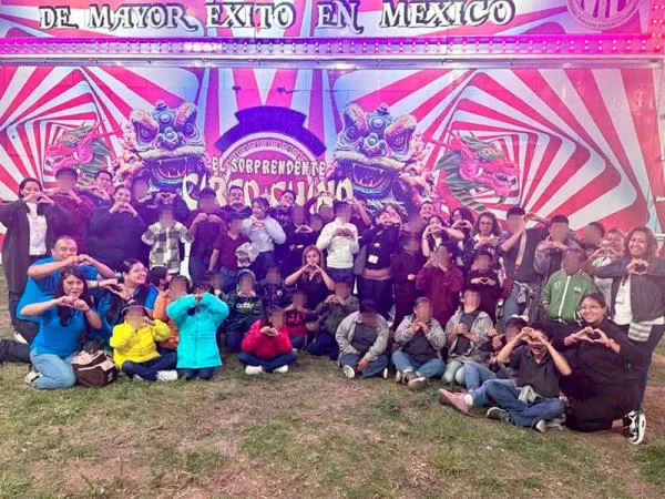 Niñas, niños y adolescentes del SEDIF disfrutan función especial del Circo Atayde