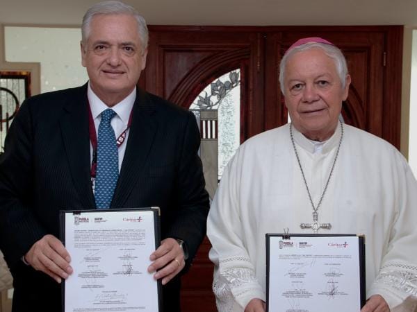 Con visión humanista, ISSSTEP firma convenio de colaboración con "Cáritas"