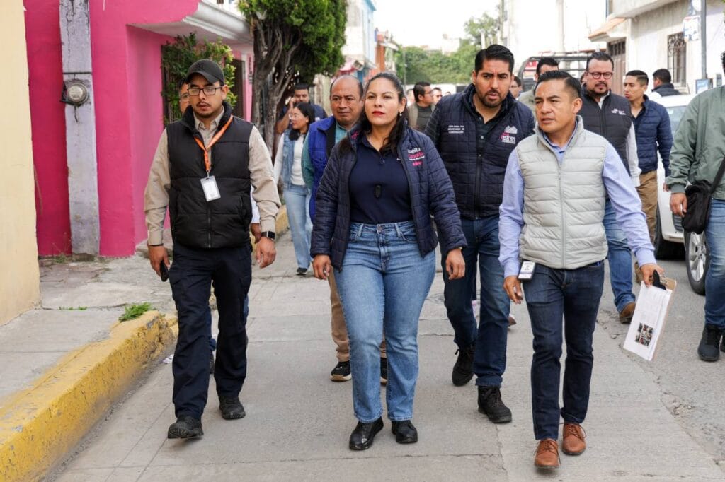 Atiende Lupita Cuautle a familias afectadas por las lluvias