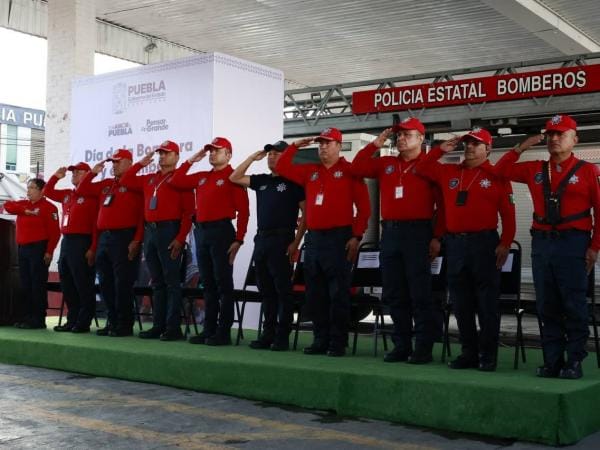 Reconoce SSP a bomberas y bomberos destacados en su día